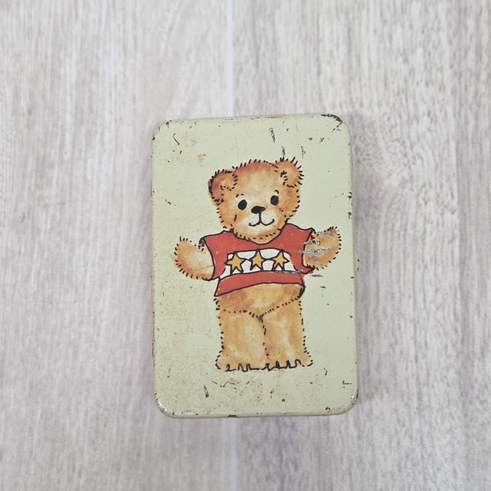 Lucy and Me Lucy Rigg Bear with red stars shirt little pill box tin red base